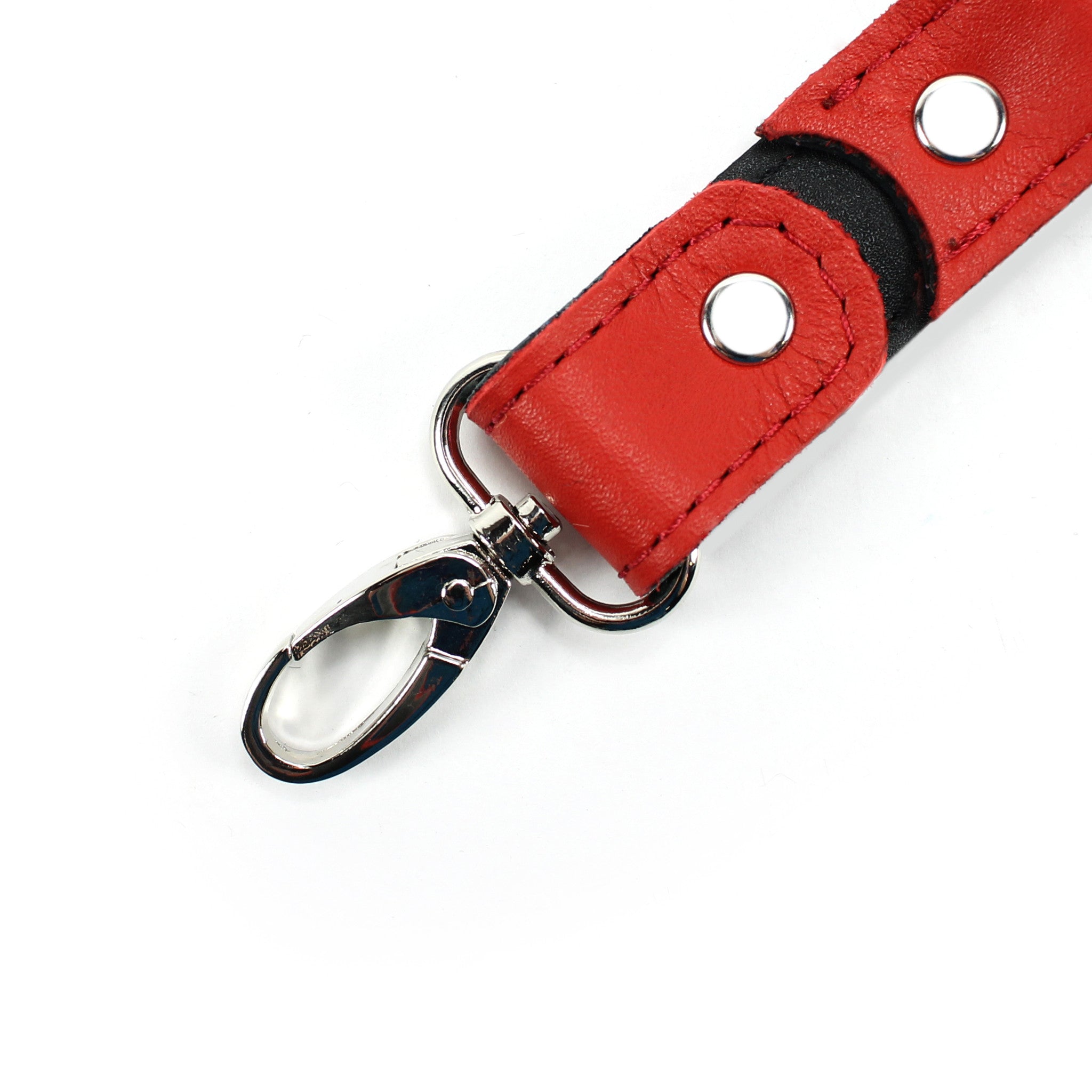 Berlin Bondage Cuff Connector Red Clip Detail