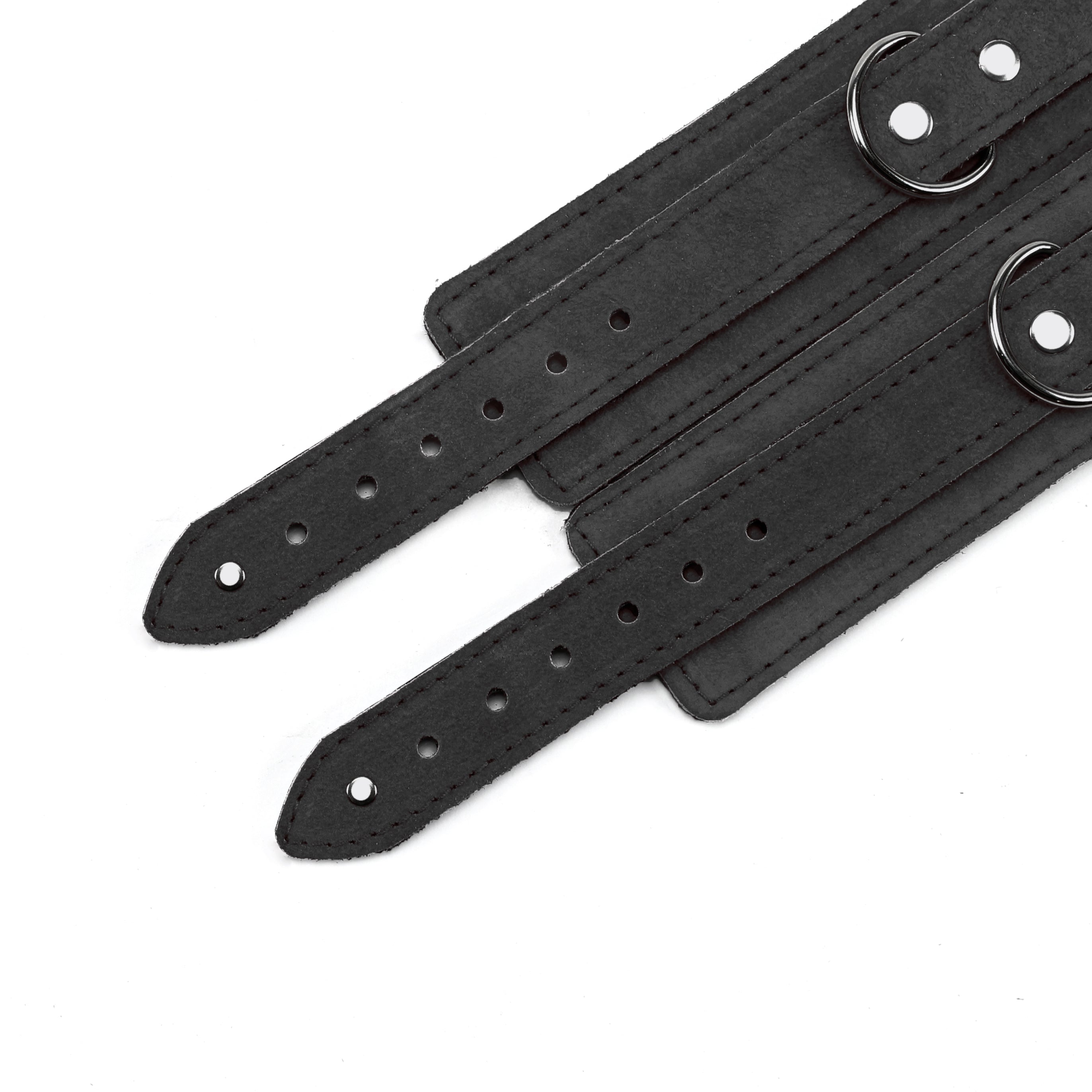 Lena 7-piece bondage collection black BDSM cuffs detail