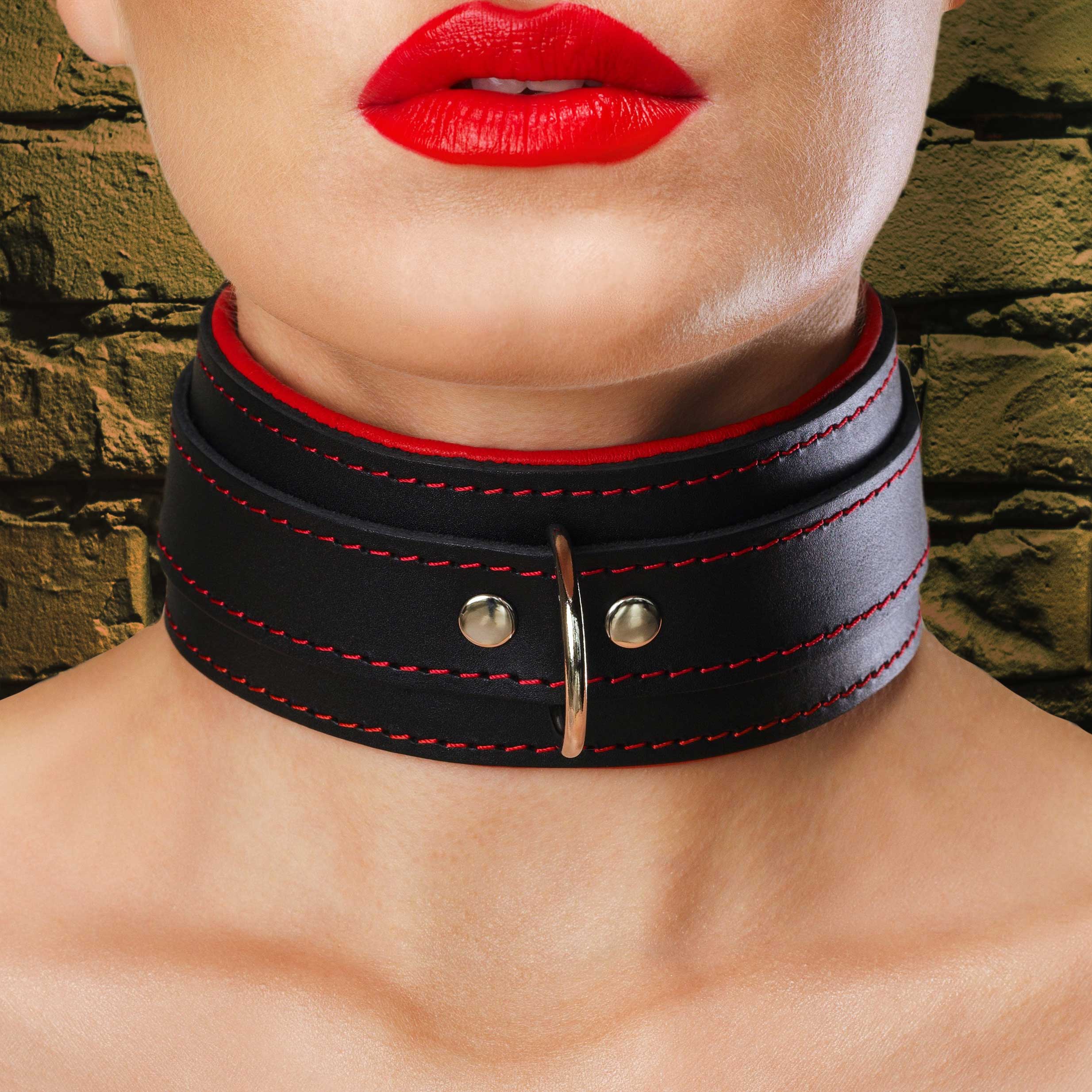 Luxury Padded Lambskin Leather BDSM Collar and Lead Red On Model