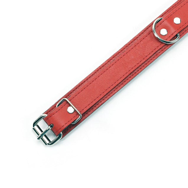 Berlin Small Leather Bondage Collar Red Detail