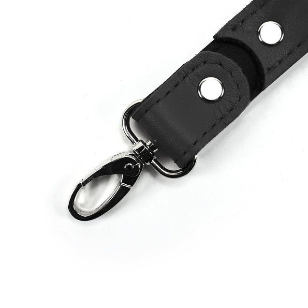 Berlin Bondage Cuff Connector Black Leather Clip Detail