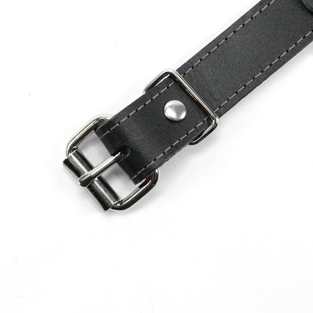Luxury Leather BDSM Day Collar Black on grey