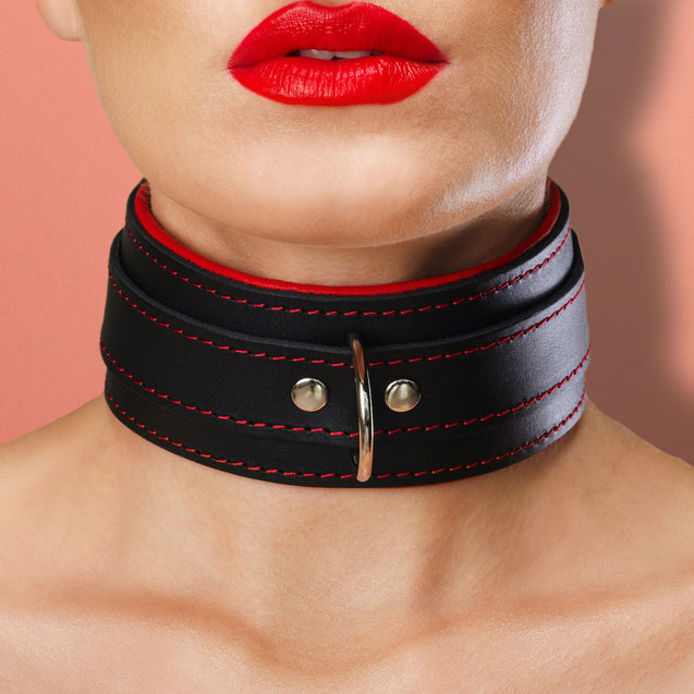 Mandrake Luxury Padded Leather Bondage Collar on Model facing forward